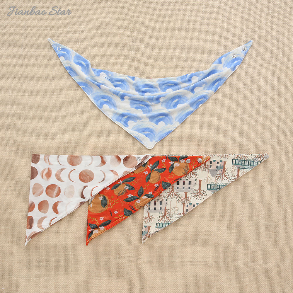 Bavoirs pour bébés 100% coton, direct d'usine, mignons, personnalisés, vente chaude, faciles à nettoyer, tablier mignon, bavoirs triangulaires pour bébés