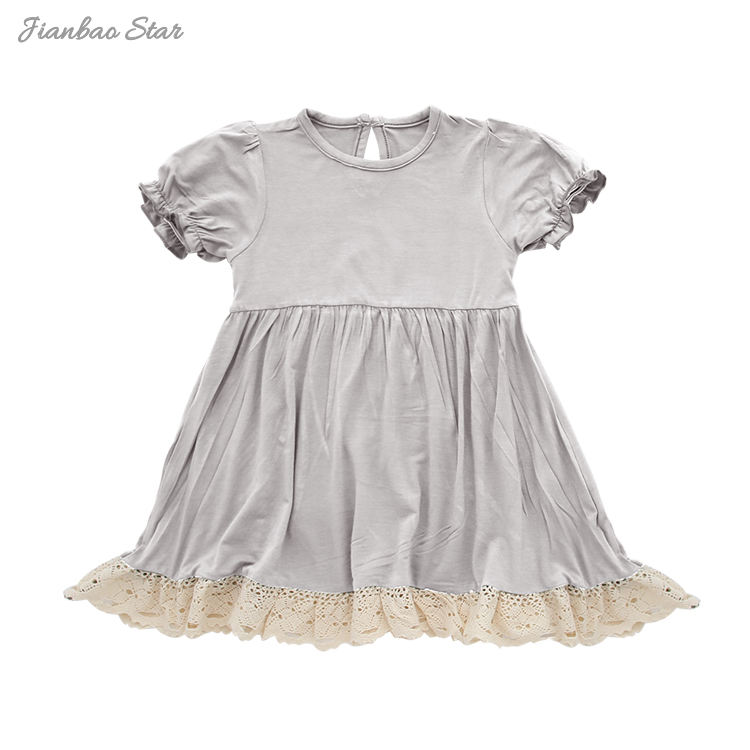 Nouveau Design à manches courtes bébé vêtements doux personnalisé haute pittoresque bambou dentelle bord infantile tenue couleur unie bébé robe