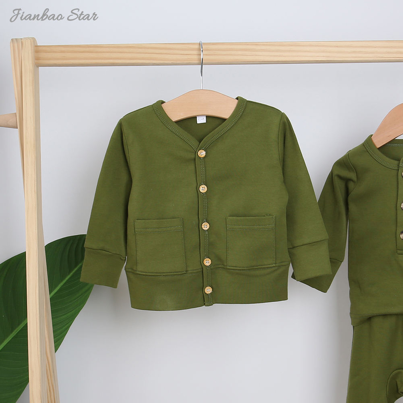 Nouveautés décontracté en gros personnalisé de haute qualité Style d'hiver manches longues boutons bébé vêtements bébé barboteuses