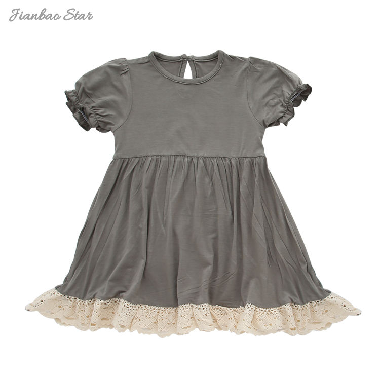 Nouveau Design à manches courtes bébé vêtements doux personnalisé haute pittoresque bambou dentelle bord infantile tenue couleur unie bébé robe
