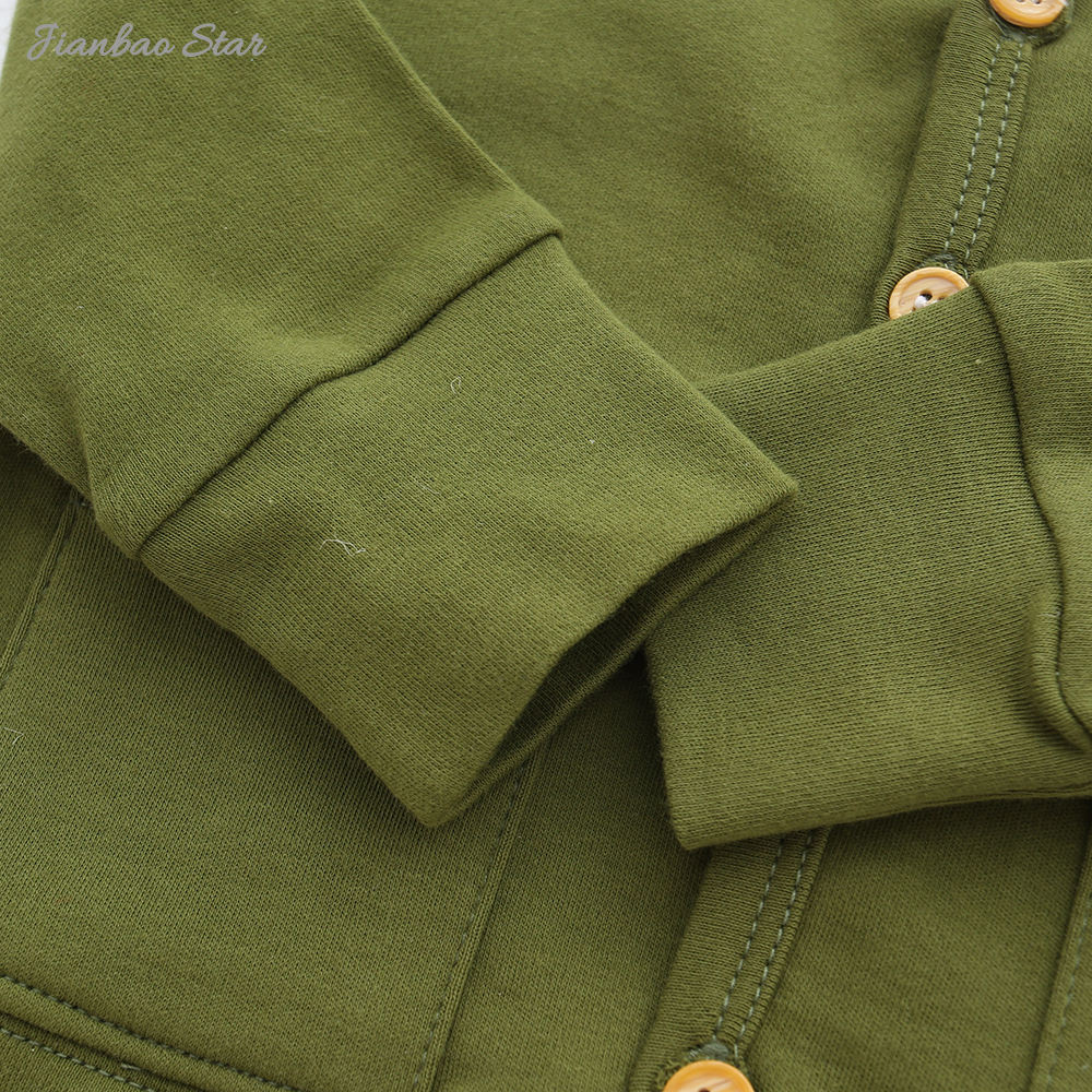 Nouveautés décontracté en gros personnalisé de haute qualité Style d'hiver manches longues boutons bébé vêtements bébé barboteuses